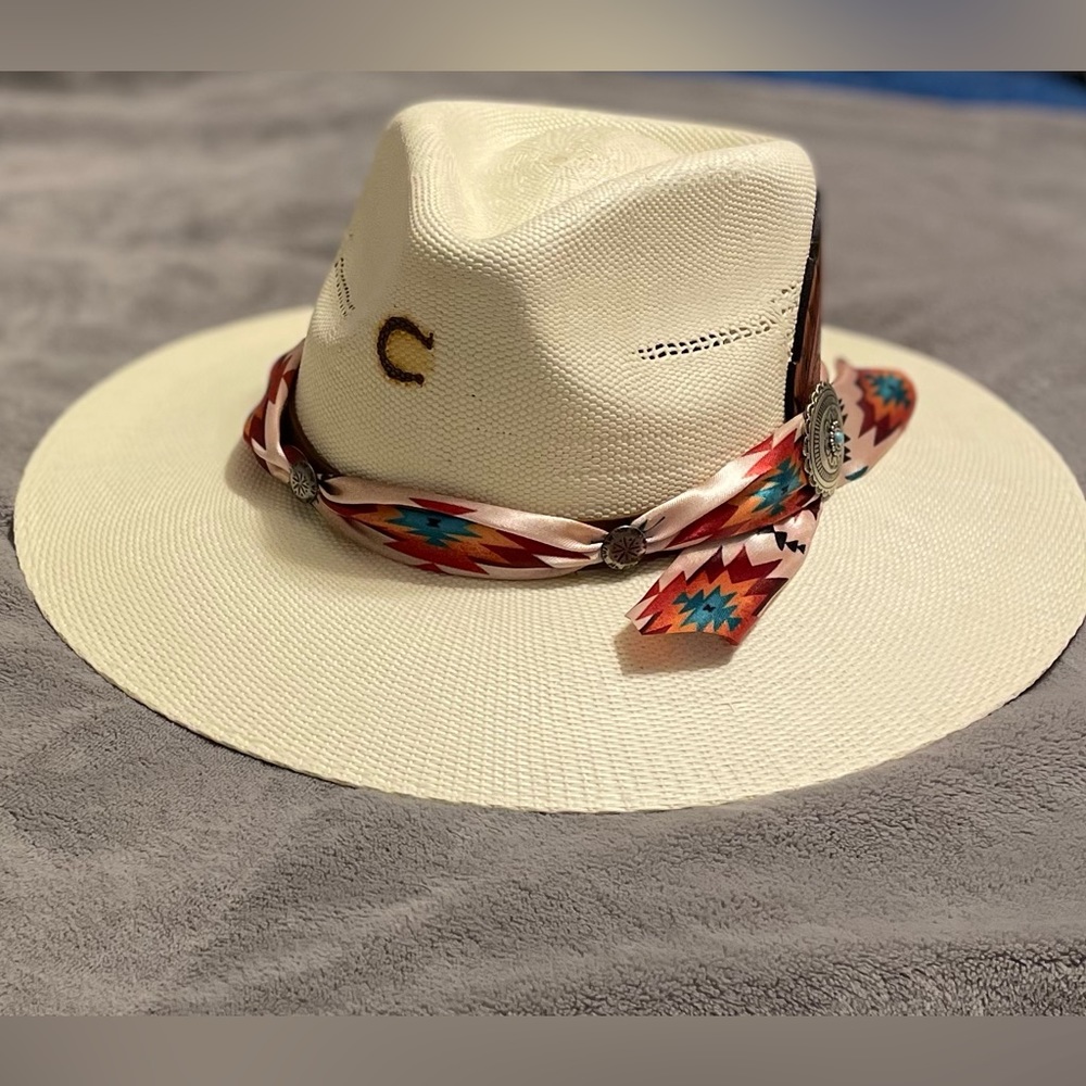 CHARLIE HORSE NAVAJO STRAW HAT WITH FEATHERS SIZE MEDIUM